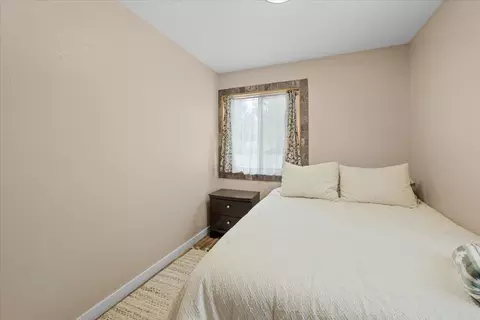 Bedroom - 196 Sunset Ln, Sugarloaf, CA 92386 photo 5 of 6