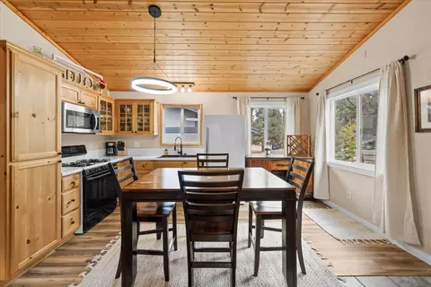 Dining - 196 Sunset Ln, Sugarloaf, CA 92386 photo 1 of 3