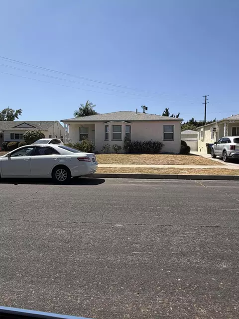 6227 Denny Ave, North Hollywood, CA 91606
