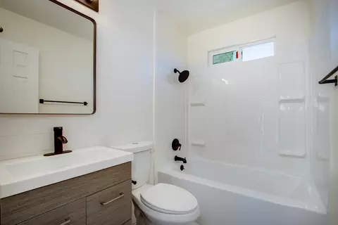 Bath - 7382 Olympic Rd, Joshua Tree, CA 92252 photo 2 of 2