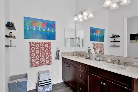 Bath - 85564 Molvena Dr, Indio, CA 92203 photo 2 of 4