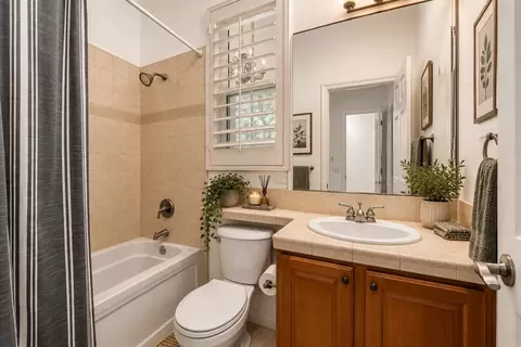 Bath - 49578 Colorado St, Indio, CA 92201 photo 6 of 6