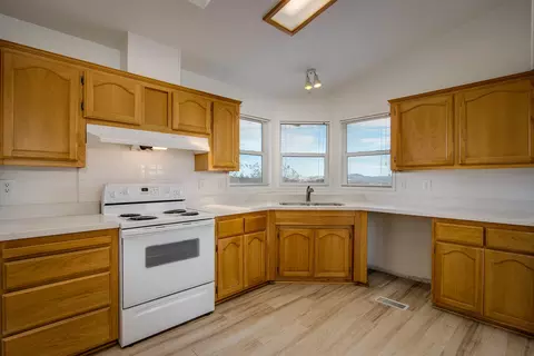 Kitchen - 1959 Yetters Ln, Landers, CA 92285 photo 1 of 2