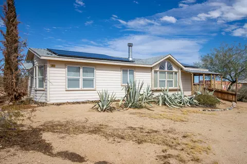 Exterior - 1959 Yetters Ln, Landers, CA 92285 photo 9 of 21
