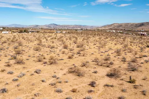 View/Area - 1959 Yetters Ln, Landers, CA 92285 photo 7 of 13