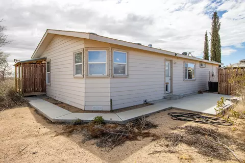 Exterior - 1959 Yetters Ln, Landers, CA 92285 photo 18 of 21