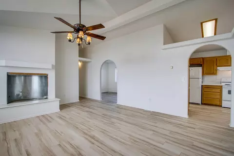 Living - 1959 Yetters Ln, Landers, CA 92285 photo 5 of 6