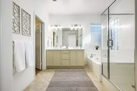 Bath - 82223 Travolta Ave, Indio, CA 92201 photo 1 of 3
