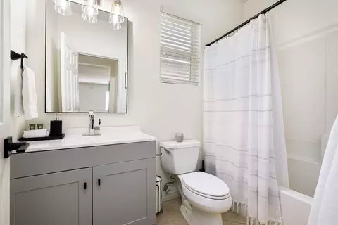 Bath - 82223 Travolta Ave, Indio, CA 92201 photo 2 of 3