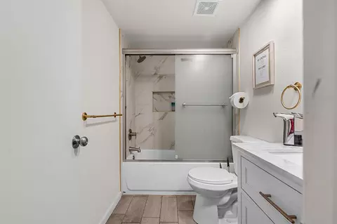 Bath - 45546 Aladdin St, Indio, CA 92201 photo 1 of 2