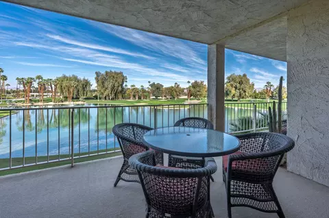 910 Island Dr, Rancho Mirage, CA 92270
