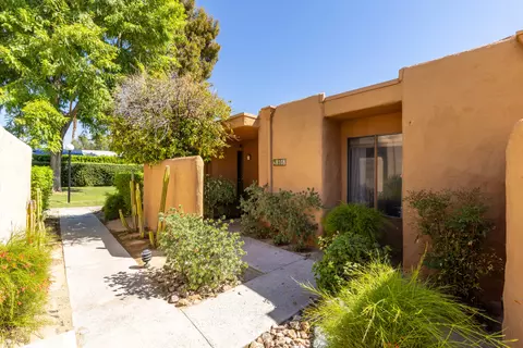 4890 N Winners Cir, Palm Springs, CA 92264