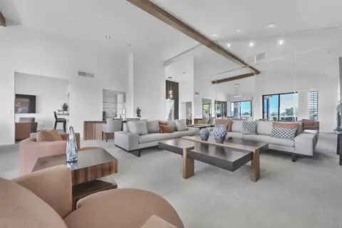 Living - 55650 Oaktree, La Quinta, CA 92253 photo 4 of 10