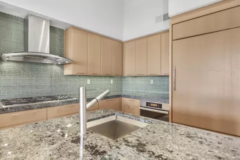 Kitchen - 55650 Oaktree, La Quinta, CA 92253 photo 4 of 6