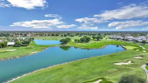 View/Area - 55650 Oaktree, La Quinta, CA 92253 photo 3 of 18