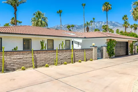5365 E Cherry Hills Dr, Palm Springs, CA 92264
