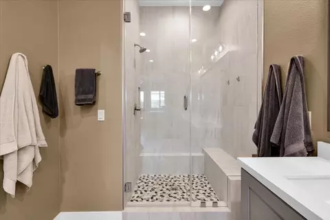 Bath - 82485 Crane Dr, Indio, CA 92201 photo 2 of 5
