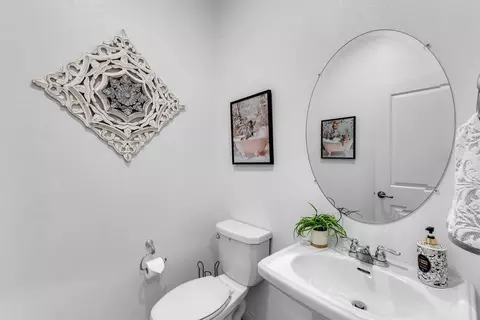Bath - 79311 Toledo Ln, Indio, CA 92203 photo 5 of 5