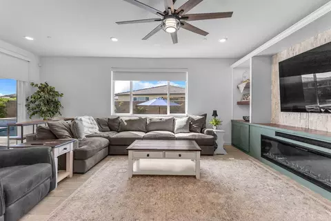 Living - 79311 Toledo Ln, Indio, CA 92203 photo 2 of 5