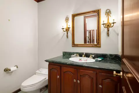 Bath - 82820 Avenue 54, Thermal, CA 92274 photo 1 of 10
