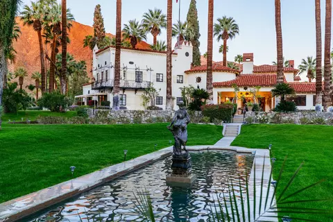 457 W Hermosa Pl, Palm Springs, CA 92262