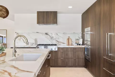 5 Barnard Ct, Rancho Mirage, CA 92270