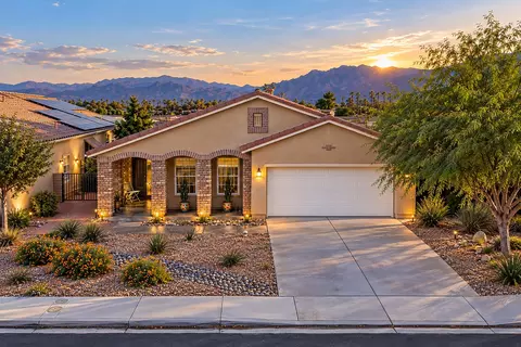 2667 Desert Breeze Way, Palm Springs, CA 92262