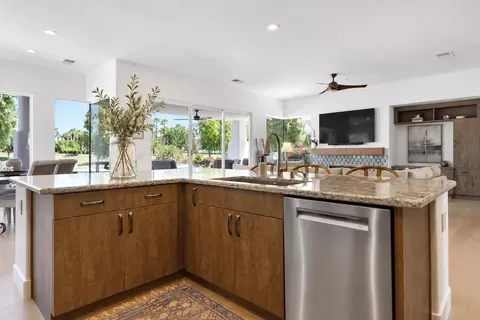 Kitchen - 80920 Hermitage, La Quinta, CA 92253 photo 3 of 5