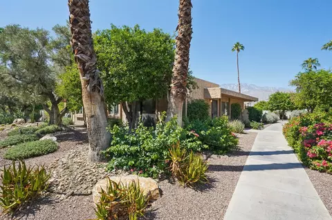2201 Los Patos Dr, Palm Springs, CA 92264