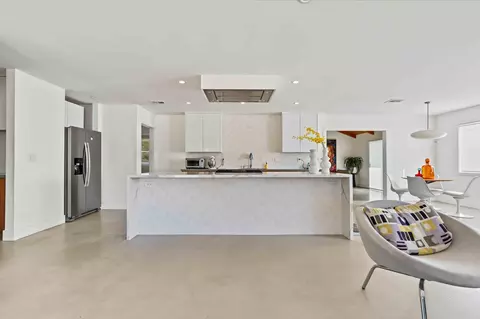 Kitchen - 7429 Cardillo Trl, Yucca Valley, CA 92284 photo 2 of 3