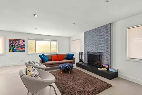 Living - 7429 Cardillo Trl, Yucca Valley, CA 92284 photo 3 of 7