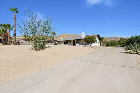 Exterior - 7429 Cardillo Trl, Yucca Valley, CA 92284 photo 11 of 14