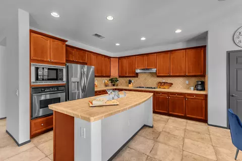Kitchen - 82902 Generations Dr, Indio, CA 92203 photo 3 of 9