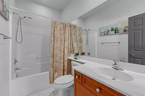 Bath - 82902 Generations Dr, Indio, CA 92203 photo 2 of 5