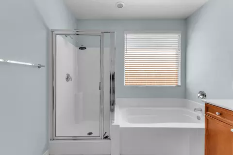 Bath - 82902 Generations Dr, Indio, CA 92203 photo 5 of 5