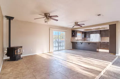 Living - 8395 Keats Ave, Yucca Valley, CA 92284 photo 6 of 7