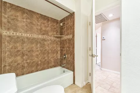 Bath - 8395 Keats Ave, Yucca Valley, CA 92284 photo 2 of 3