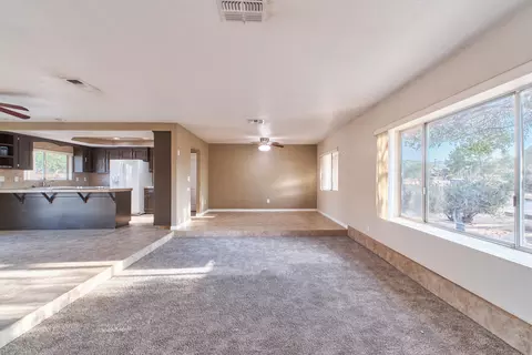 Living - 8395 Keats Ave, Yucca Valley, CA 92284 photo 3 of 7