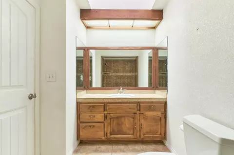 Bath - 8395 Keats Ave, Yucca Valley, CA 92284 photo 1 of 3