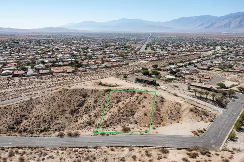 9004 Calle De Begiuos, Desert Hot Springs, CA 92240