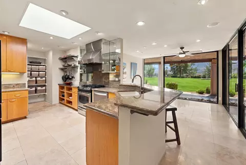 35 Duke Dr, Rancho Mirage, CA 92270