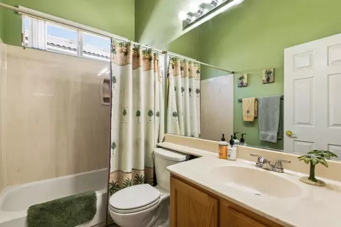 Bath - 80413 Portobello Dr, Indio, CA 92201 photo 2 of 2
