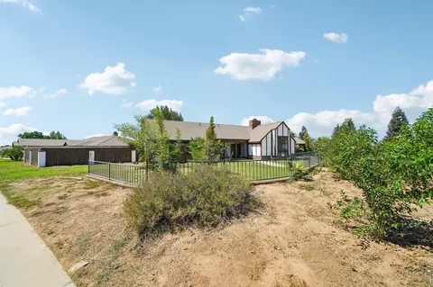 Exterior - 36261 Serape Dr, Yucaipa, CA 92399 photo 18 of 18