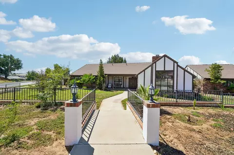 Exterior - 36261 Serape Dr, Yucaipa, CA 92399 photo 4 of 18