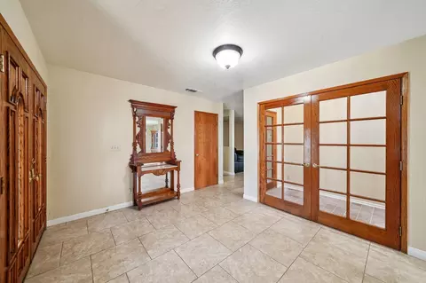 Entry Way - 36261 Serape Dr, Yucaipa, CA 92399 photo 3 of 8