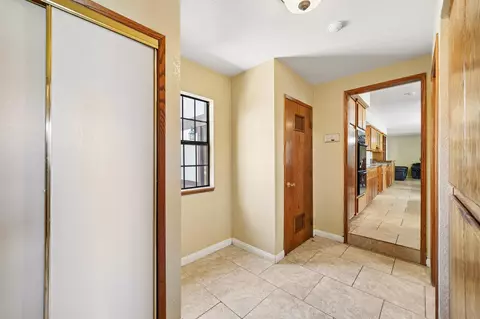 Entry Way - 36261 Serape Dr, Yucaipa, CA 92399 photo 7 of 8