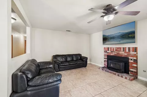 Living - 36261 Serape Dr, Yucaipa, CA 92399 photo 6 of 7
