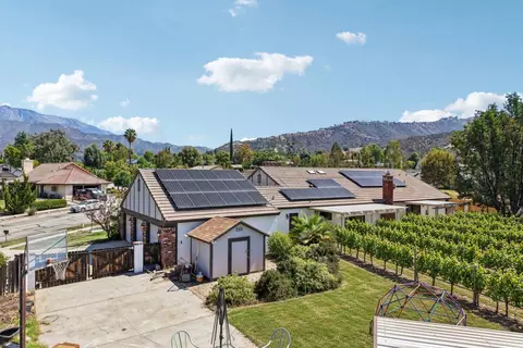 View/Area - 36261 Serape Dr, Yucaipa, CA 92399 photo 7 of 9