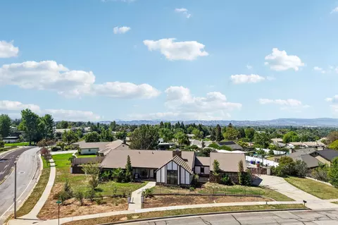 View/Area - 36261 Serape Dr, Yucaipa, CA 92399 photo 3 of 9