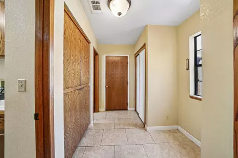 Entry Way - 36261 Serape Dr, Yucaipa, CA 92399 photo 6 of 8